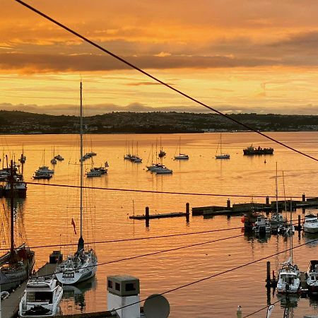 Lobster Pot Apartment With Stunning Harbour And Sea Views And Free Parking For One Car & Pet Friendly Brixham Exterior foto