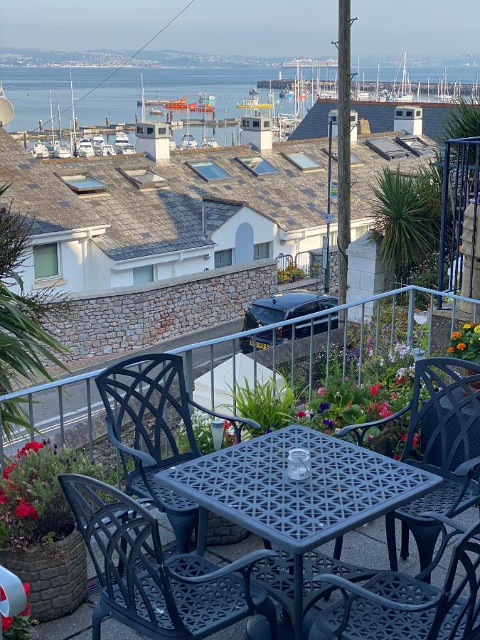 Lobster Pot Apartment With Stunning Harbour And Sea Views And Free Parking For One Car & Pet Friendly Brixham Exterior foto