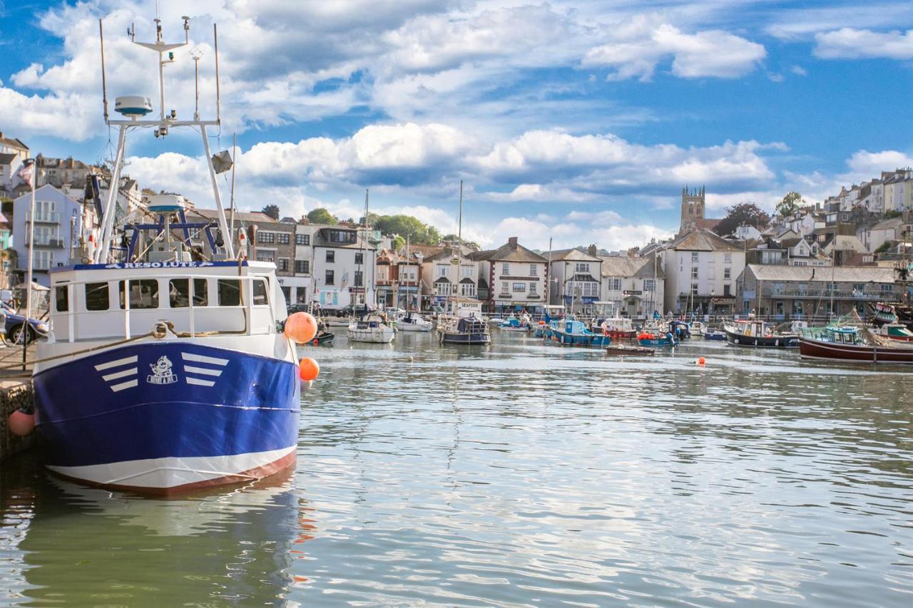 Lobster Pot Apartment With Stunning Harbour And Sea Views And Free Parking For One Car & Pet Friendly Brixham Exterior foto