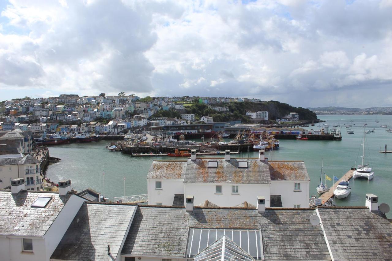 Lobster Pot Apartment With Stunning Harbour And Sea Views And Free Parking For One Car & Pet Friendly Brixham Exterior foto