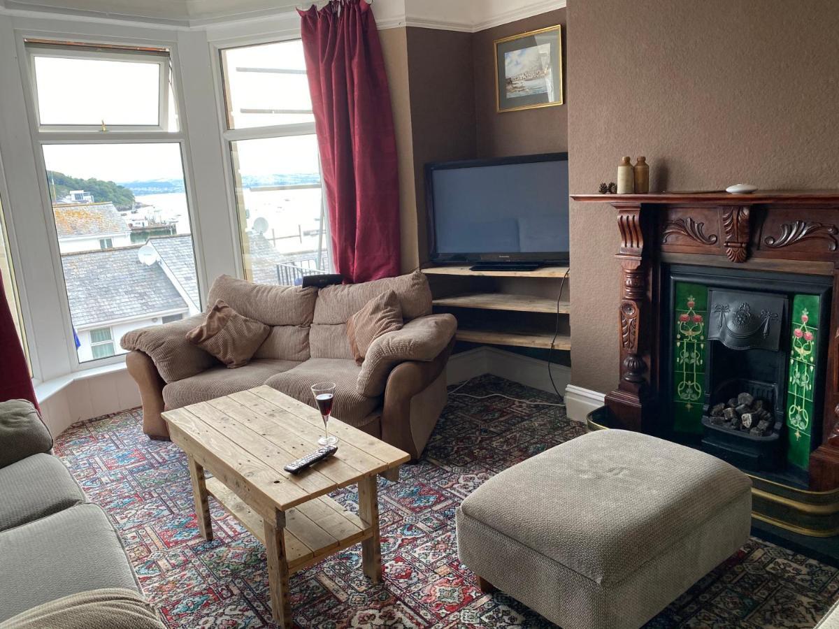 Lobster Pot Apartment With Stunning Harbour And Sea Views And Free Parking For One Car & Pet Friendly Brixham Exterior foto