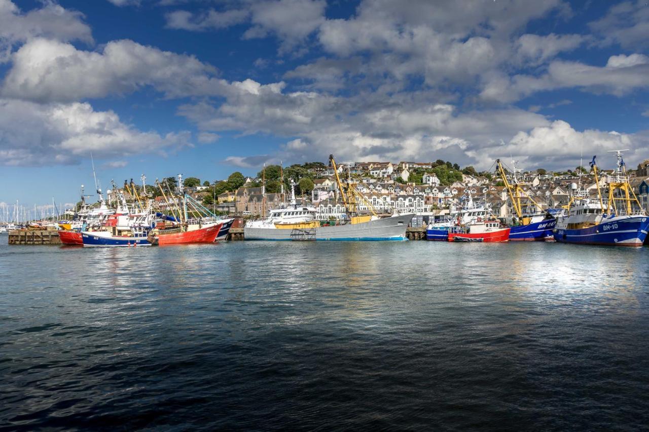 Lobster Pot Apartment With Stunning Harbour And Sea Views And Free Parking For One Car & Pet Friendly Brixham Exterior foto